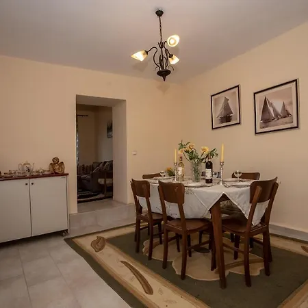Michaela's House * Tsikalaria (Kydonia)